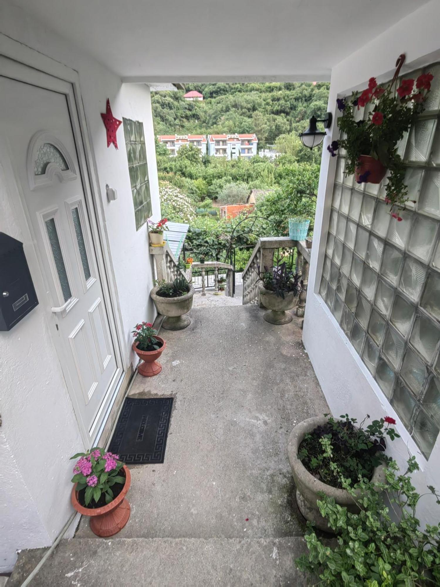 شقة Old House Morinj الغرفة الصورة